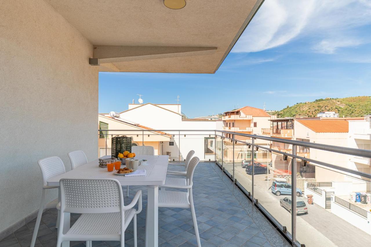 Terraces D'Orlando - Family Apartments With Sea View And Pool Capo dʼOrlando Exterior foto