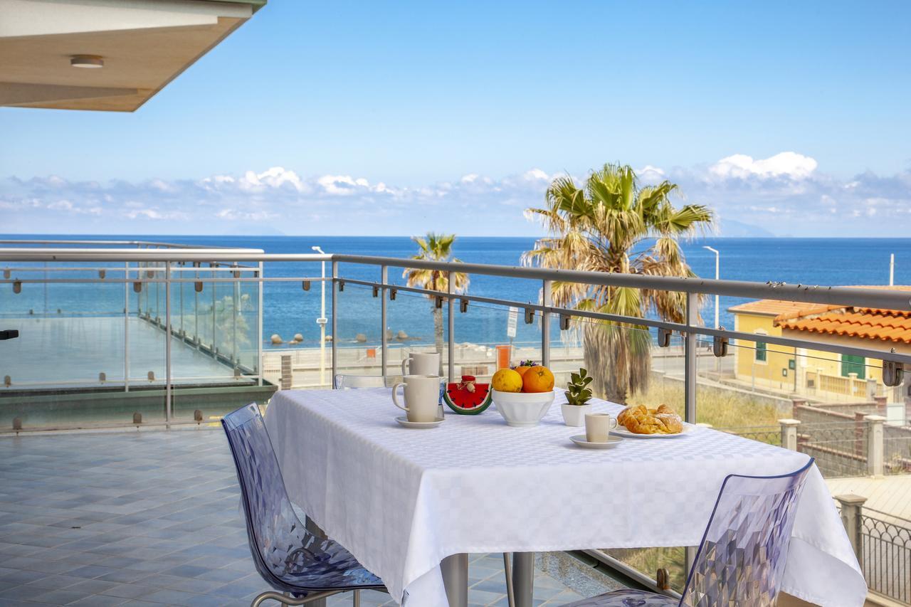 Terraces D'Orlando - Family Apartments With Sea View And Pool Capo dʼOrlando Exterior foto