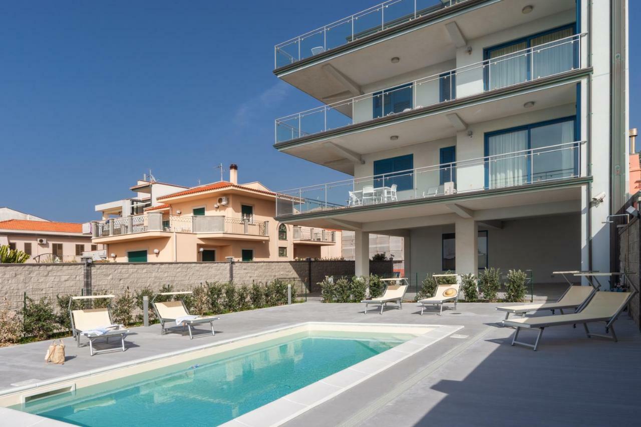 Terraces D'Orlando - Family Apartments With Sea View And Pool Capo dʼOrlando Exterior foto